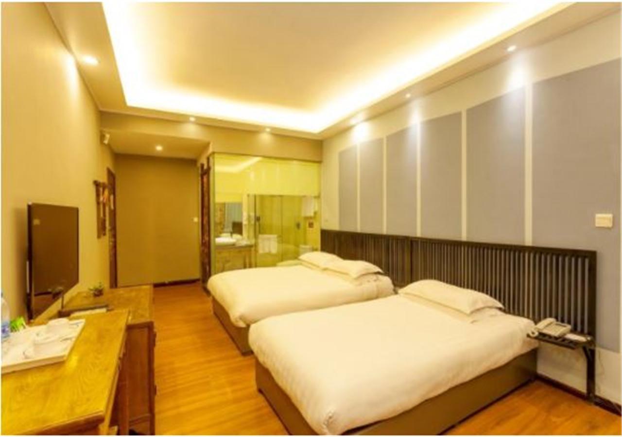 Starway Flower Hotel Чънду Екстериор снимка