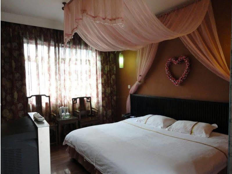 Starway Flower Hotel Чънду Екстериор снимка